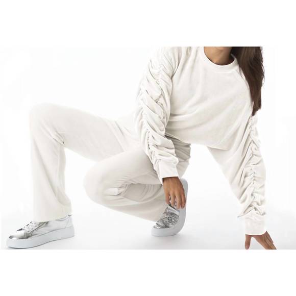 JUICY COUTURE Tops - NEW JUICY COUTURE shirred sleeve crop top in cream soda